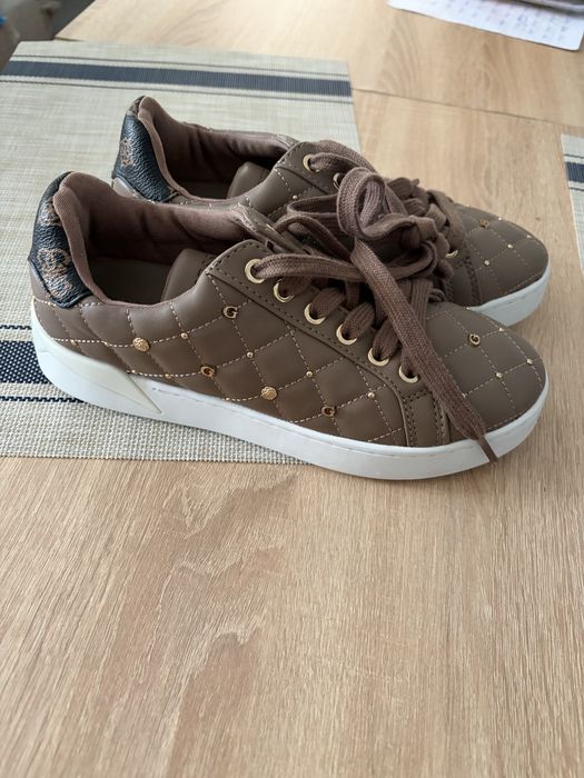 Запазени Обувки