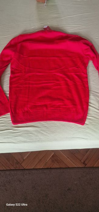 Фанелка на фк Ливърпул коледна.