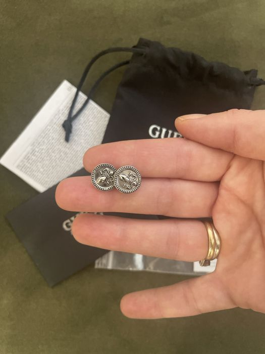 Нови обеци Guess