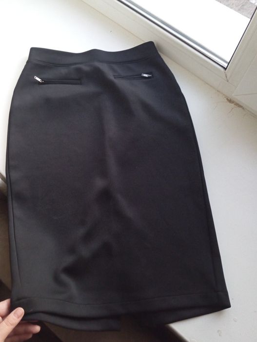 Продам женскую юбку benetton