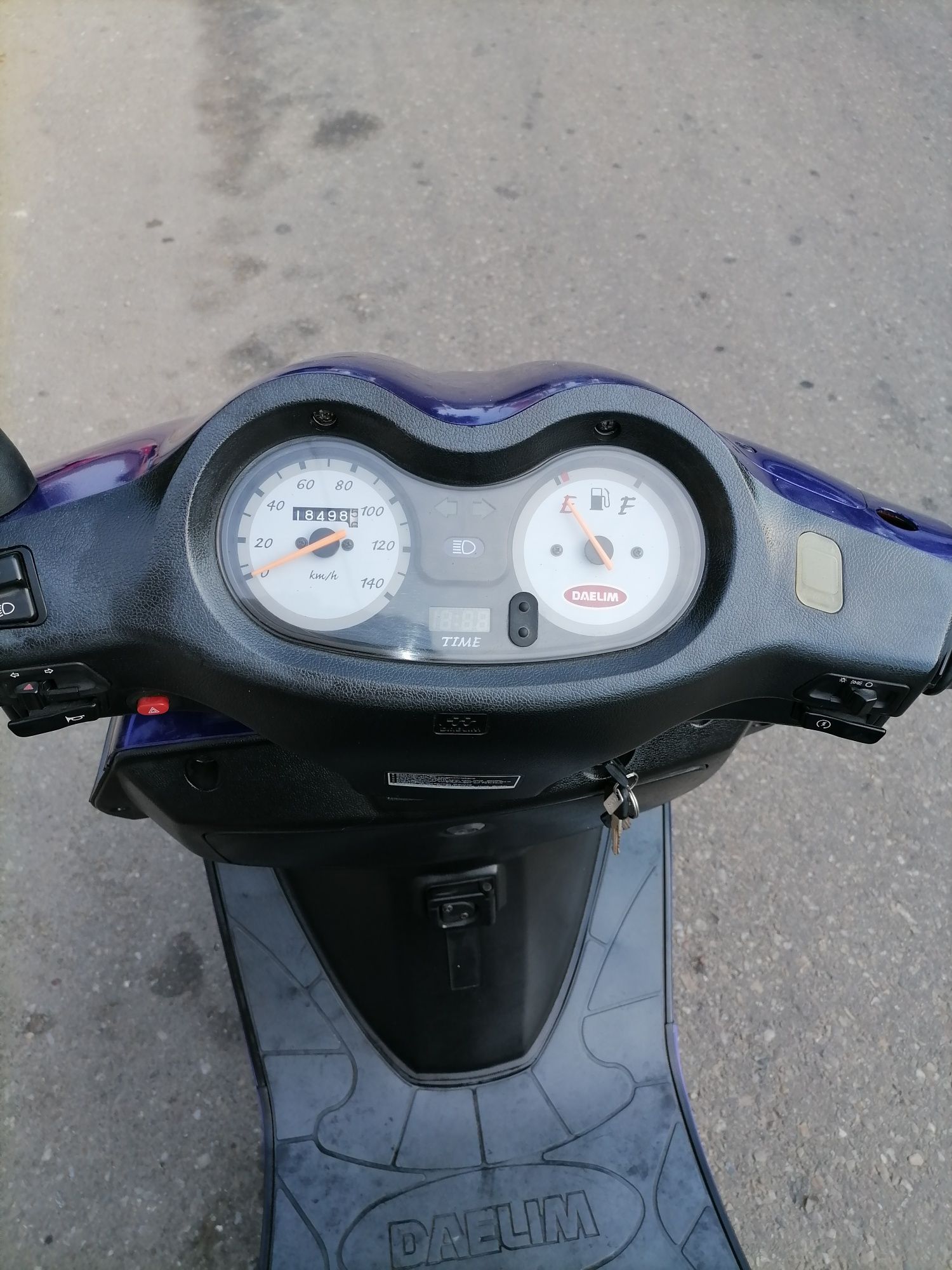 Vând scuter Daelim NS 125