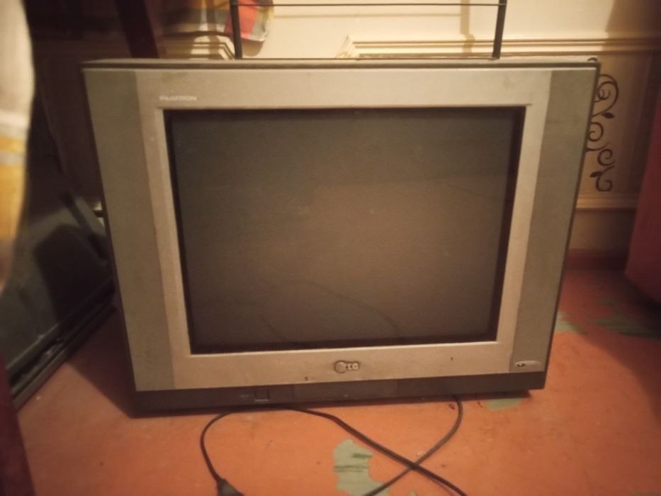Телевизор lg 2 шт