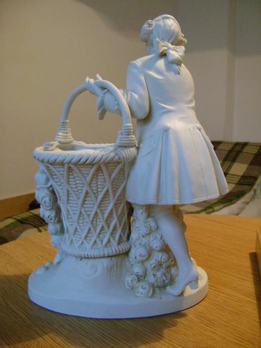 Стара порцеланова ваза 1875 г./hard paste Porcelain Porzellanfabrik He