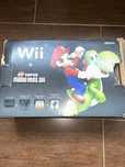 Consolă Nintendo Wii Super Mario Bros + 150 de jocuri + 2 telecomenzi