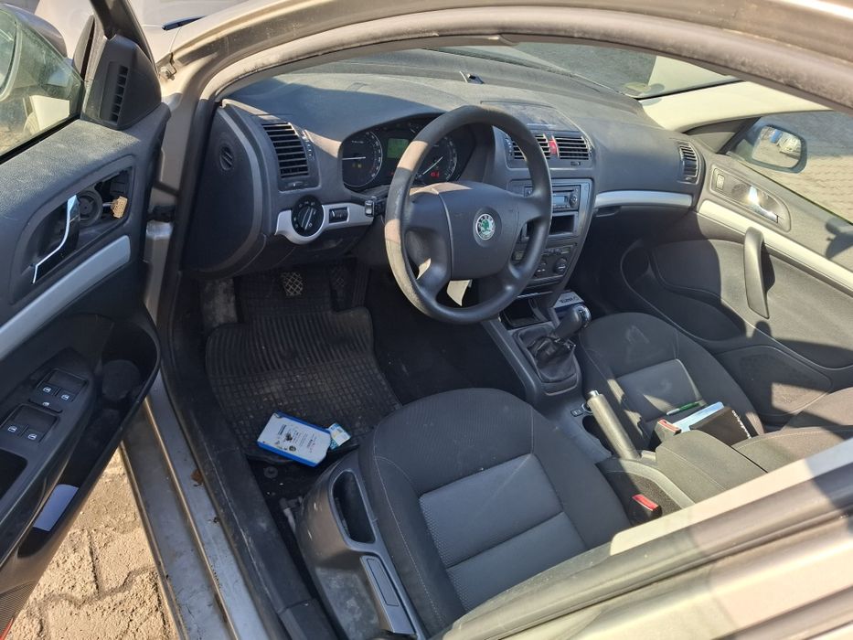 Elemente Caroserie Skoda Octavia 2 Kombi 1.6FSi 85kw 116cp BLF An 2007