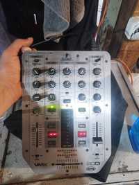 Behringer pro mixer vmx200