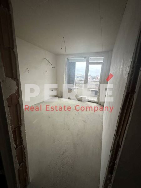 Продава се Двустаен апартамент в Бургас, Изгрев - 61 кв.м за 2017 €/кв.м - Снимка #1