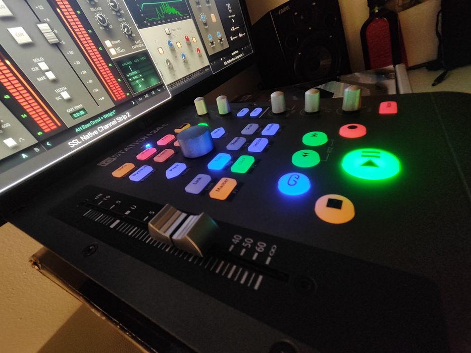 Presonus io Station 24c interfață și controller motorizat