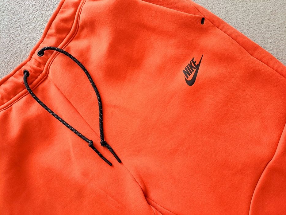 Pantaloni Nike Tech Fleece , originali