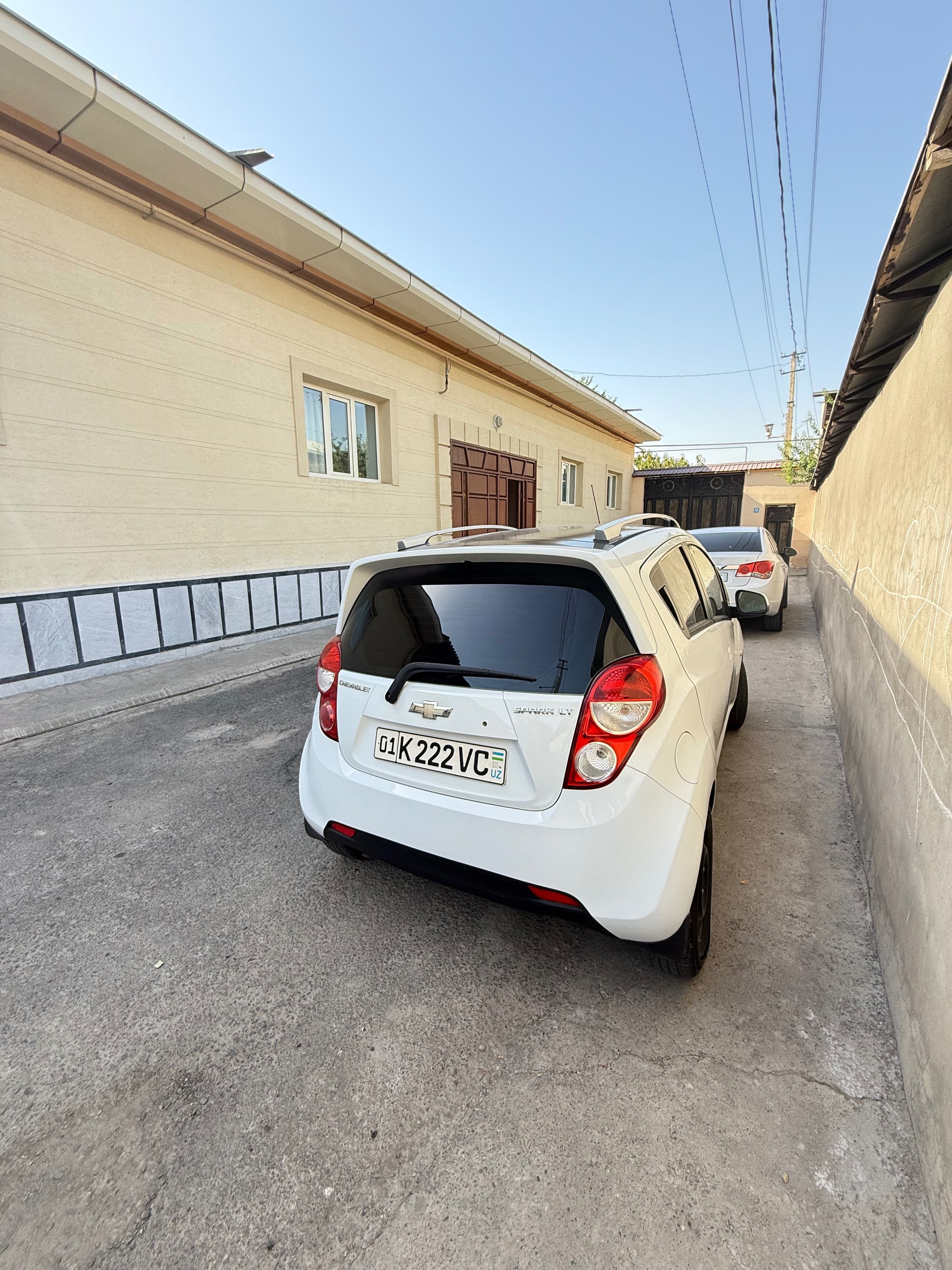 Spark 2015 mexanika gaz oq 3-poz superi