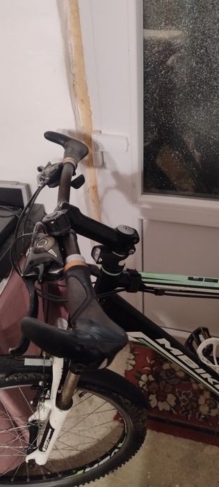 Bicicletă nouă,dau la schimb pe un telefon