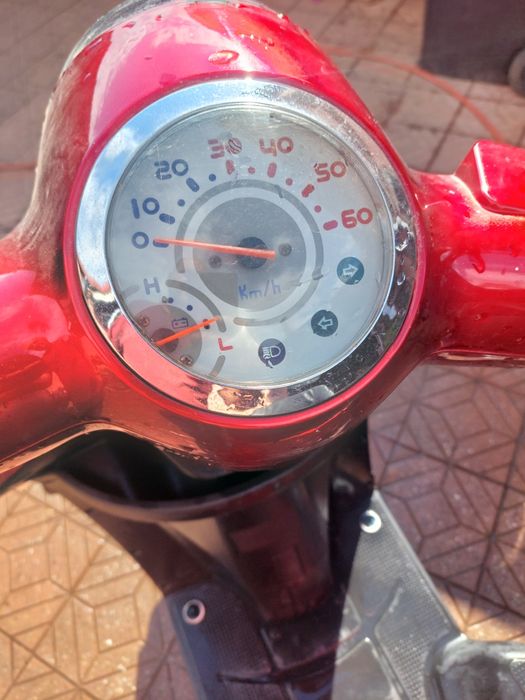 Scuter electric în stare foarte bună. Nu necesita permis .