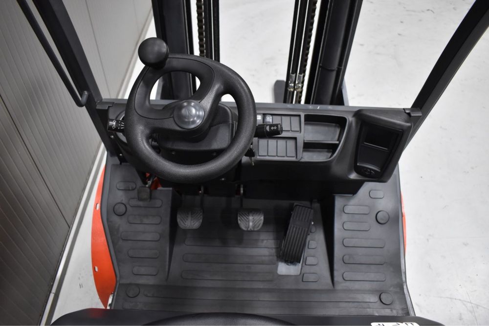 Stivuitor Linde HT25 d diesel NOU