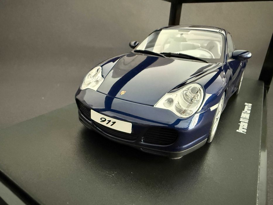 Macheta Porsche 911 (996) Carrera 4S 1/18 GT Spirit