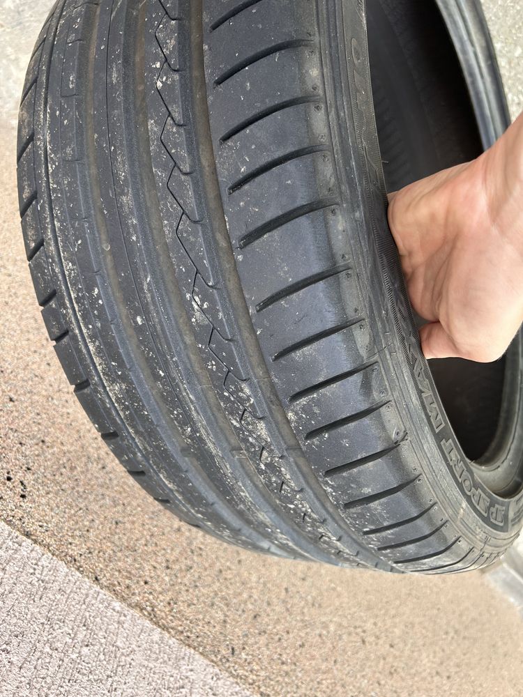Автомобилна гума Dunlop 235/40/18