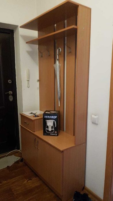 Продам шкаф в прихожую