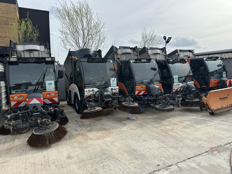 Multicar unimog maturatoare stropitoare stradala aspirator hako