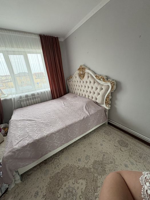 Спальный  кровать две тумбочки