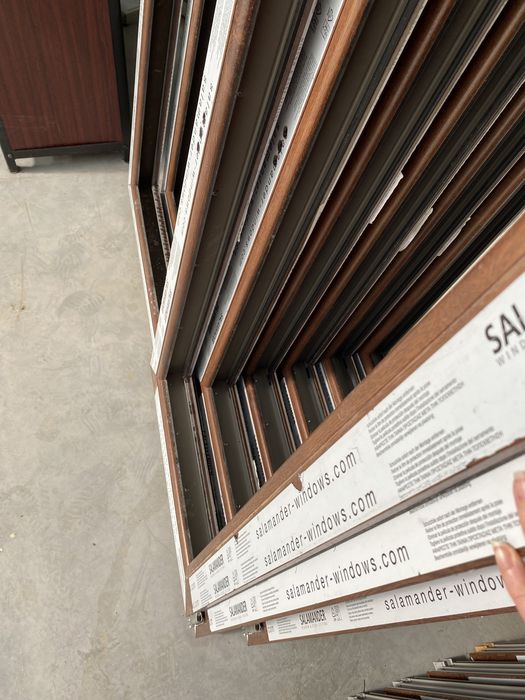 " Termopane " Geamuri tripan NOI ! Ferestre noi Salamander Tripan maro