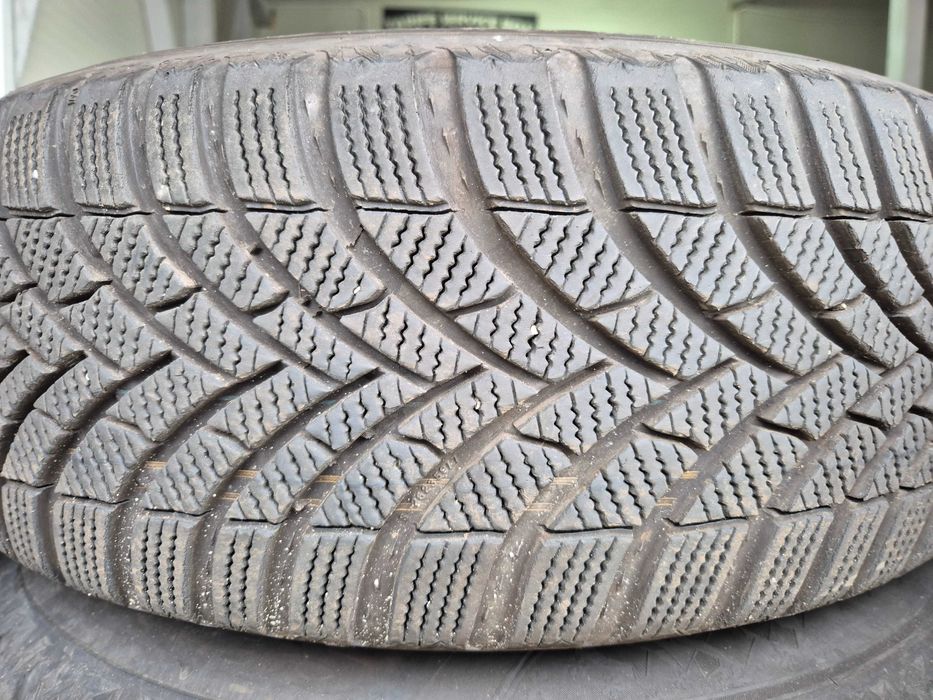 4 Anvelope de IARNA - 205/55/16 - Semperit - CA UNELE NOI - DOT 3424