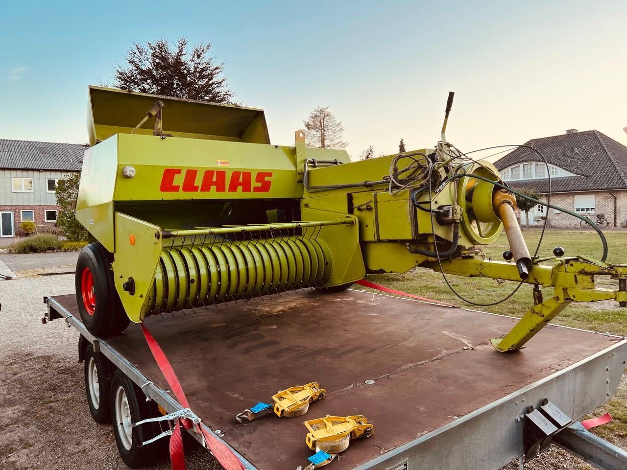 Claas Markant 52 Press Padborshik Belarus Claas Arion, Case tortadi