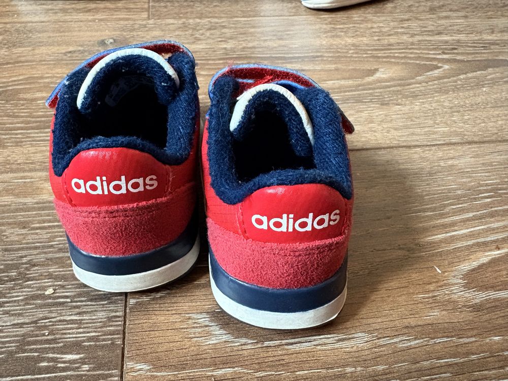 Adidasi adidas nr 18