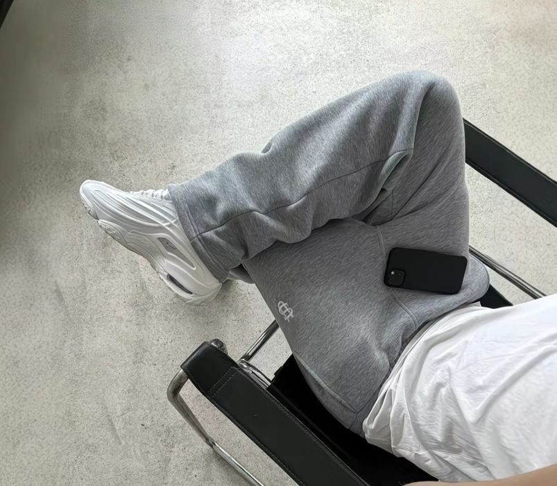 Штаны в хорошем состояние новый