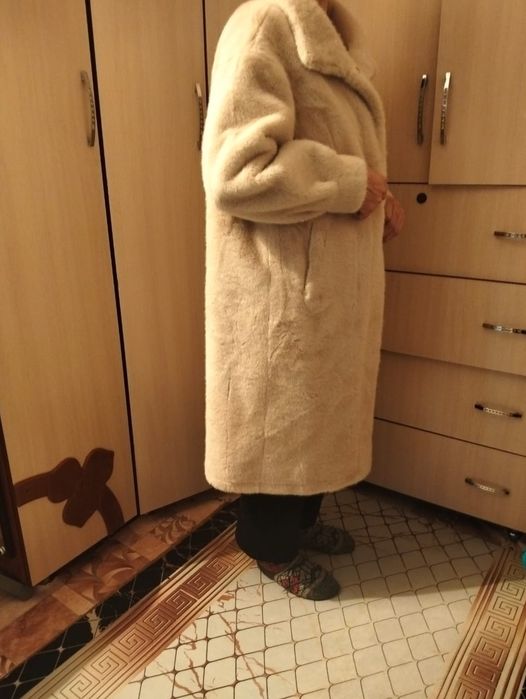 Продам новую шубу Alpaca