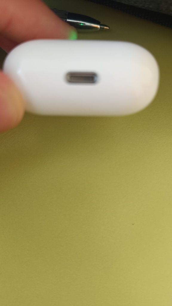 Чисто нови Airpods 3