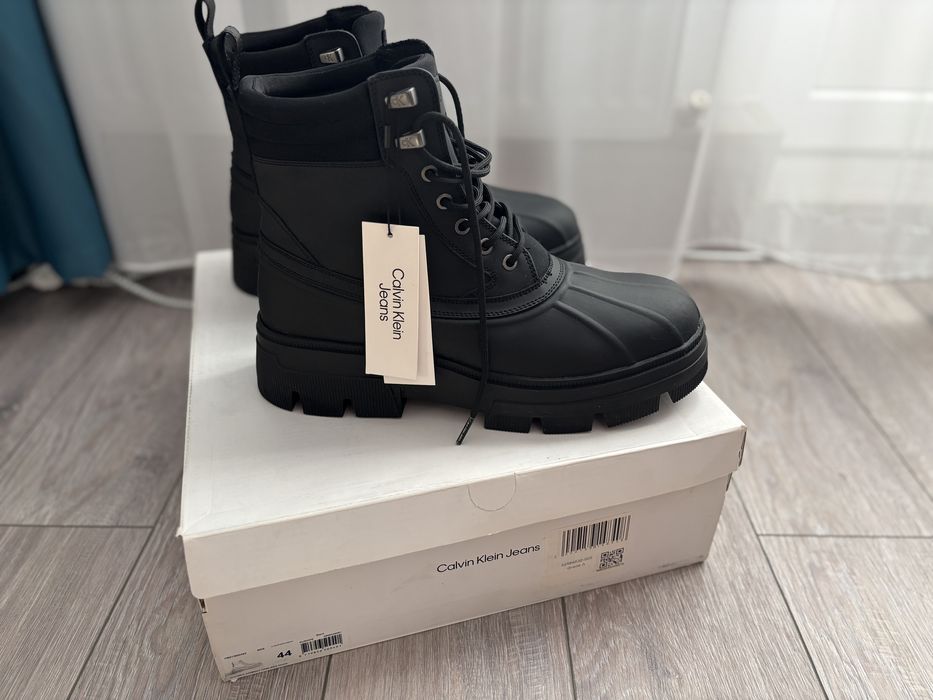 Ghete Calvin Klein 44 noi