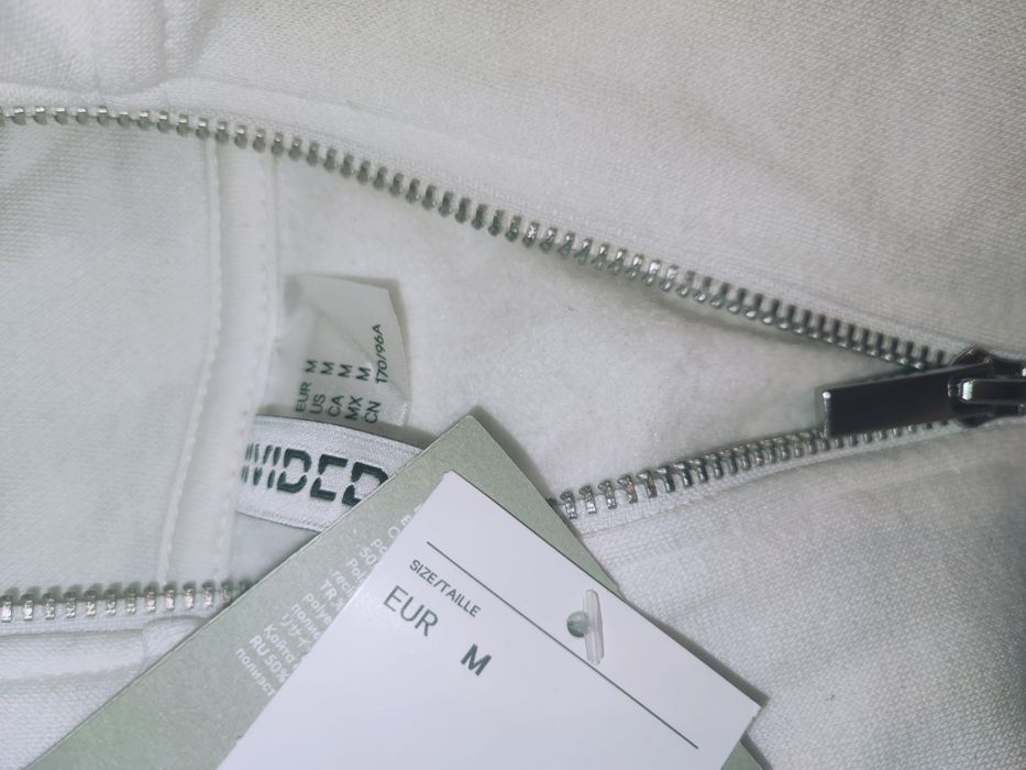 Bluză scurtă din molton moale cu guler