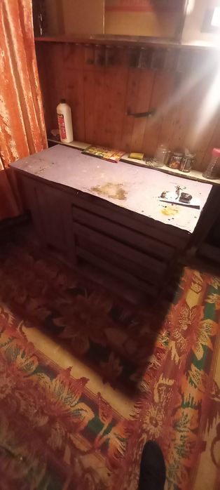 Работен шкаф.  размери: дължина 1.26 см. Ширина 55см. висок 68см.