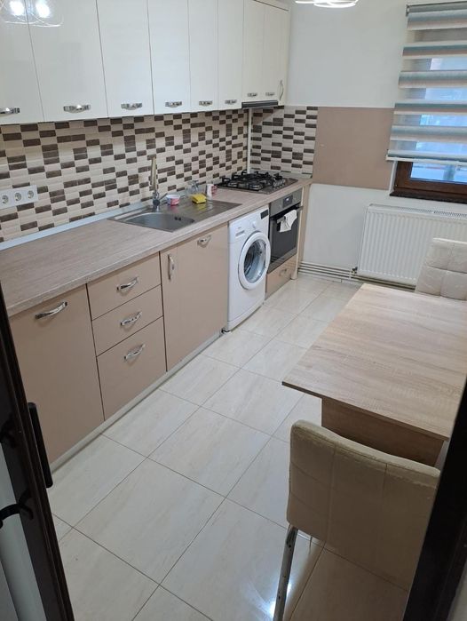 Închiriez apartament 2 camere modern, pe termen lung