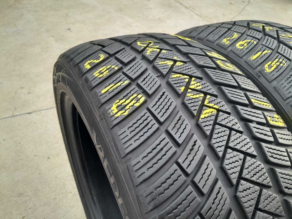 Doua anvelope de iarna 245 45 19 vredestein wintrac pro profil 7 mm