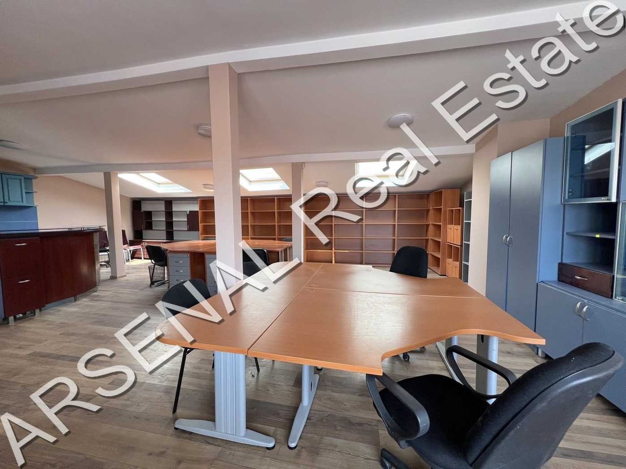 Дава се под наем Офис в София, Център - 125 кв.м за 600 € - Снимка #7