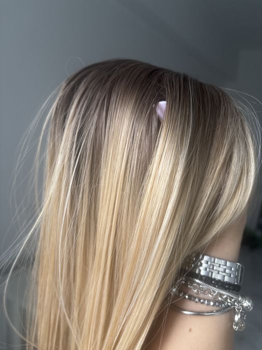 Vand peruca sintetica