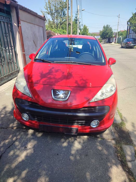Vand Dezmembrez Peugeot 207 1.4VTI 95HP an 2009