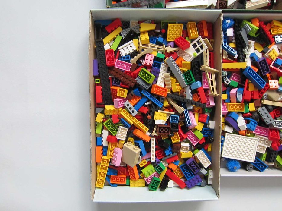 LEGO -- Части от конструктори -- 3.0 килограма