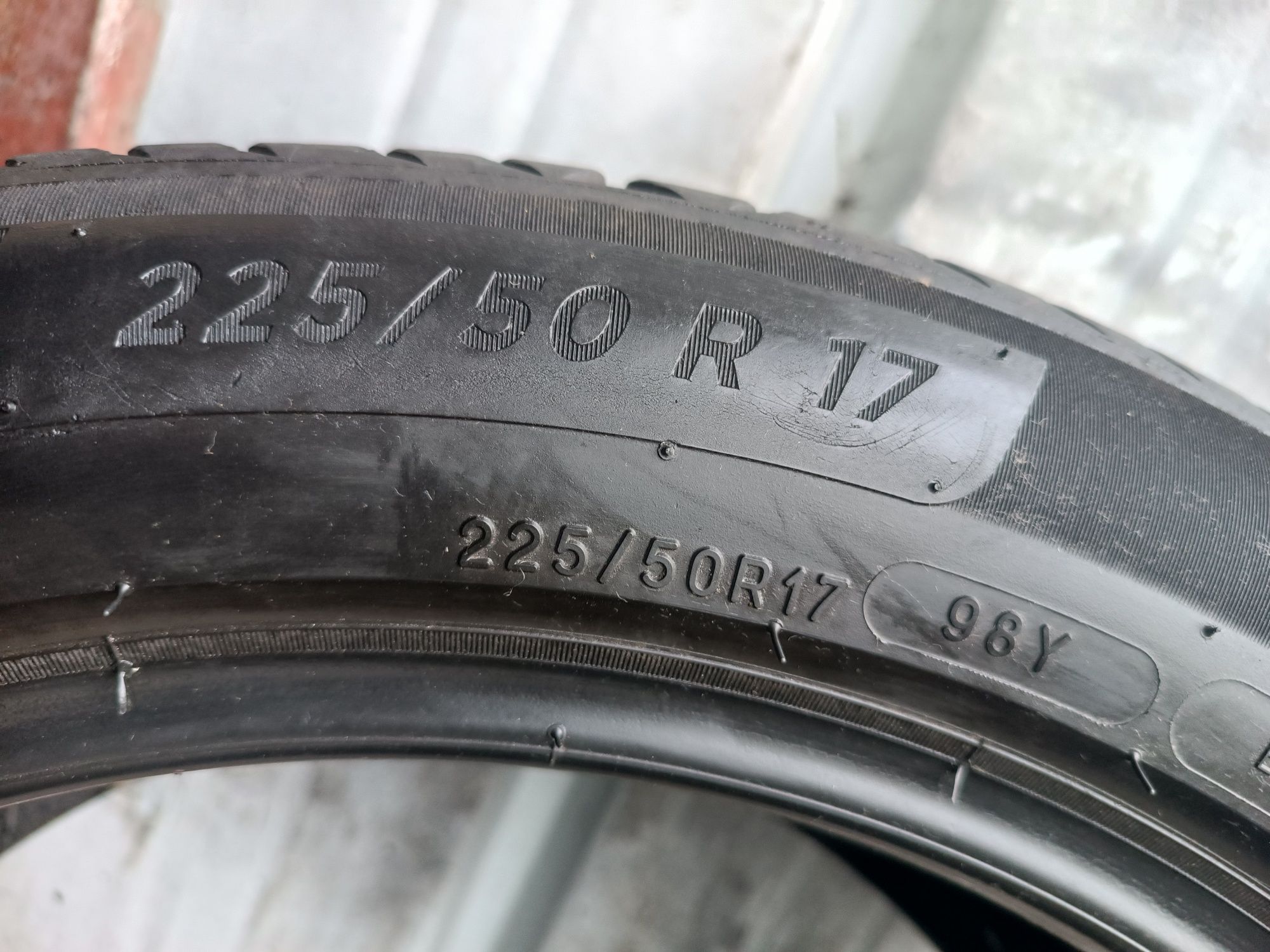 225/50/17 Michelin Дот 0119