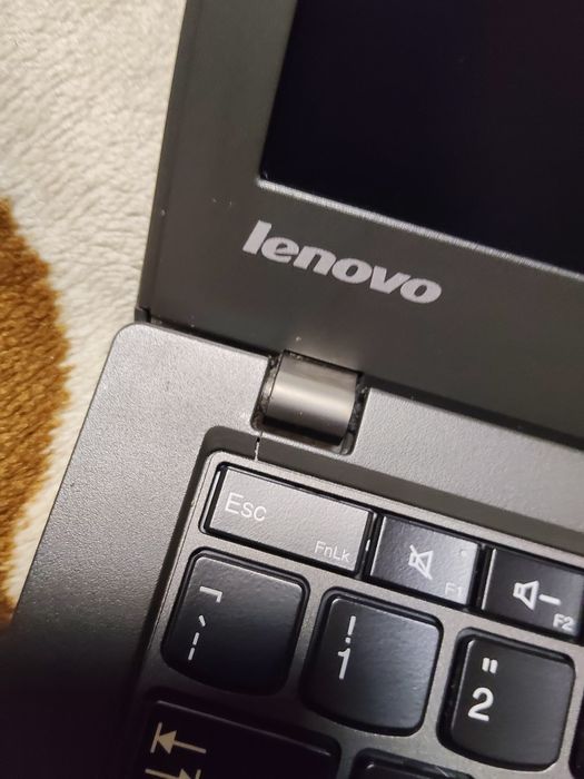 Laptop Lenovo X240 core i5-4300u ,8gb RAM ,ssd 128 GB ,12.5inch