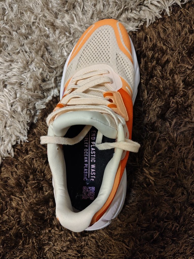 De vânzare pantofi sport Adidas