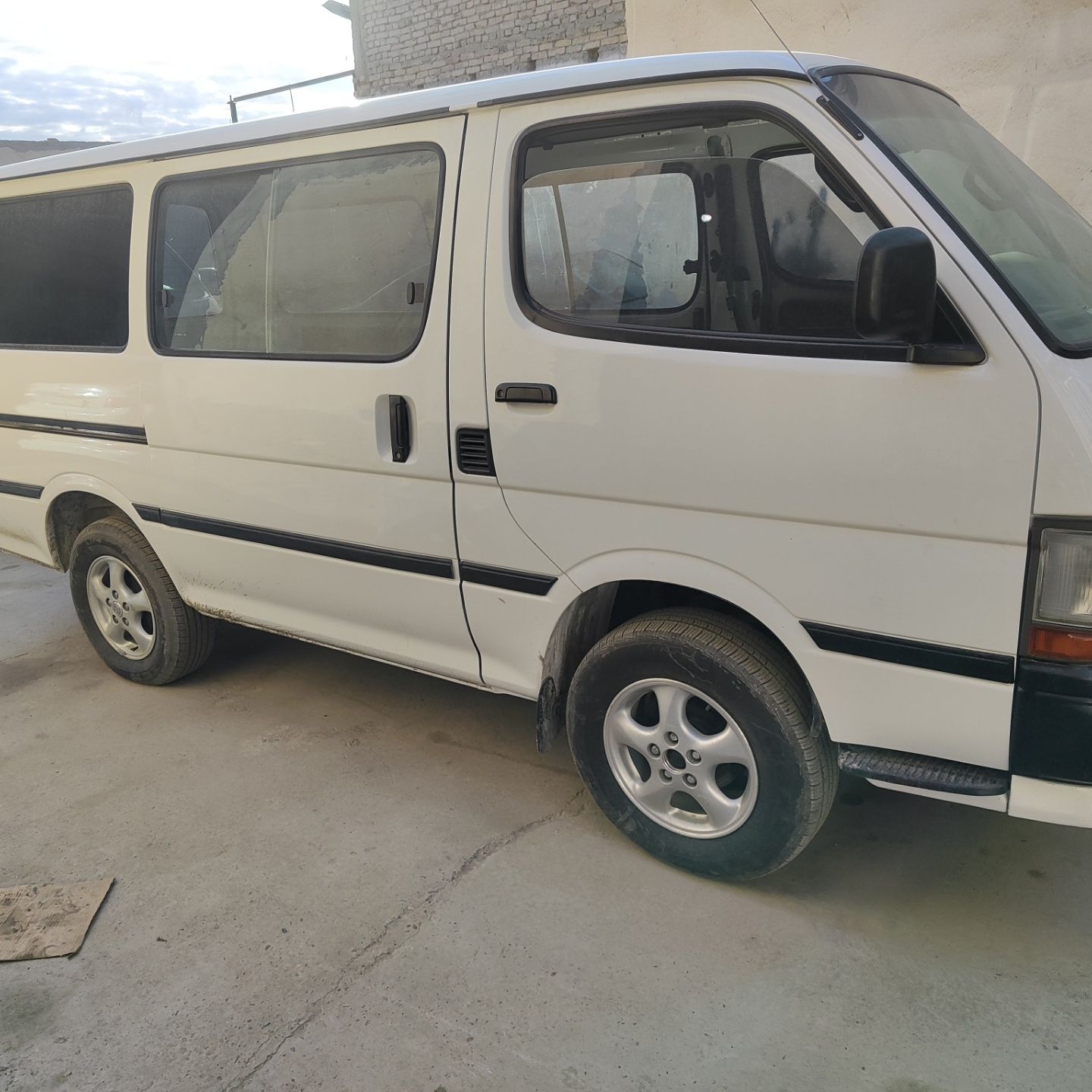 Toyota hiace срочно продается