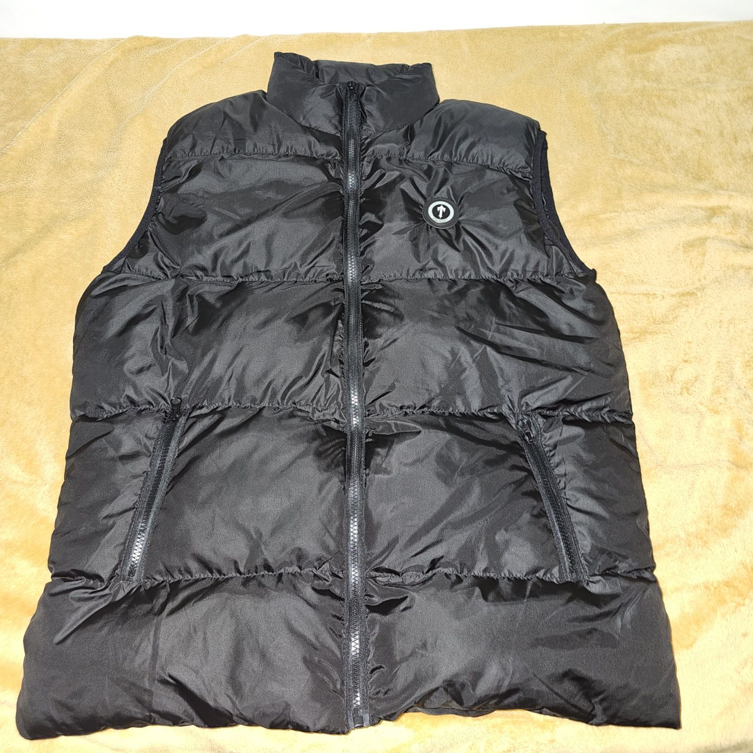 trapstar елек L/size