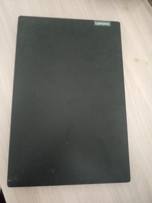 Ноутбук Lenovo модель не знаю