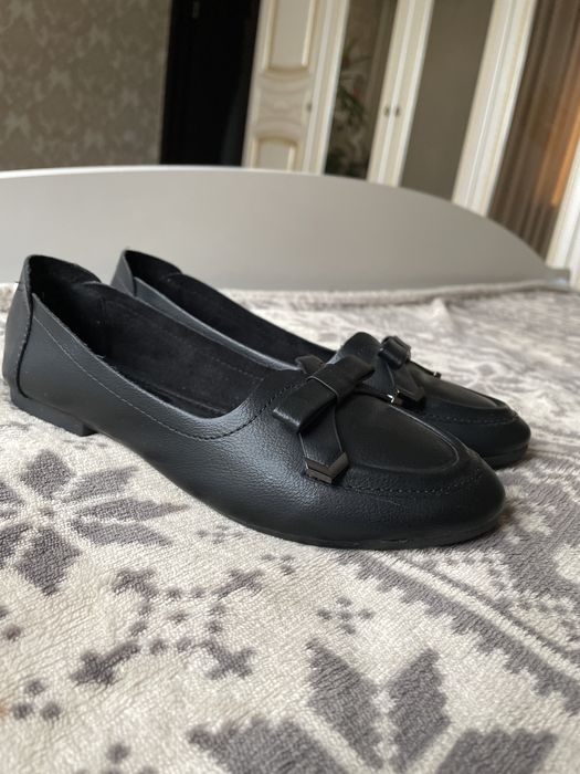 Обувь , новые  школьные балетки