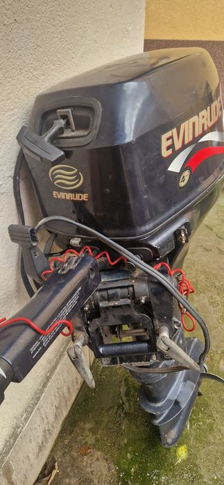 Извън бордов двигател Евинрт 4 тактов с ел стартер