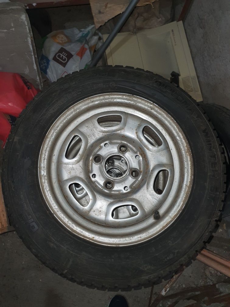 Гуми зимни с джанти 13 цола 165/70 R13