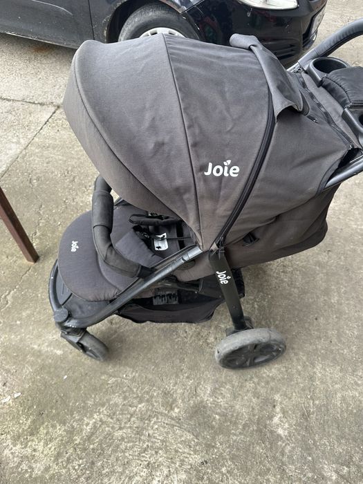 Carucior Joie gri
