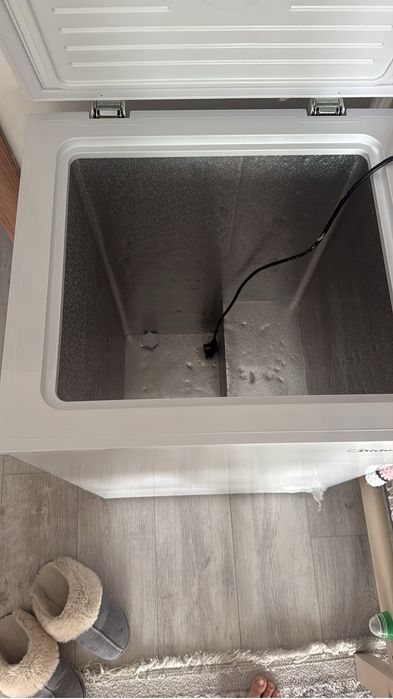 Продам морозилку.