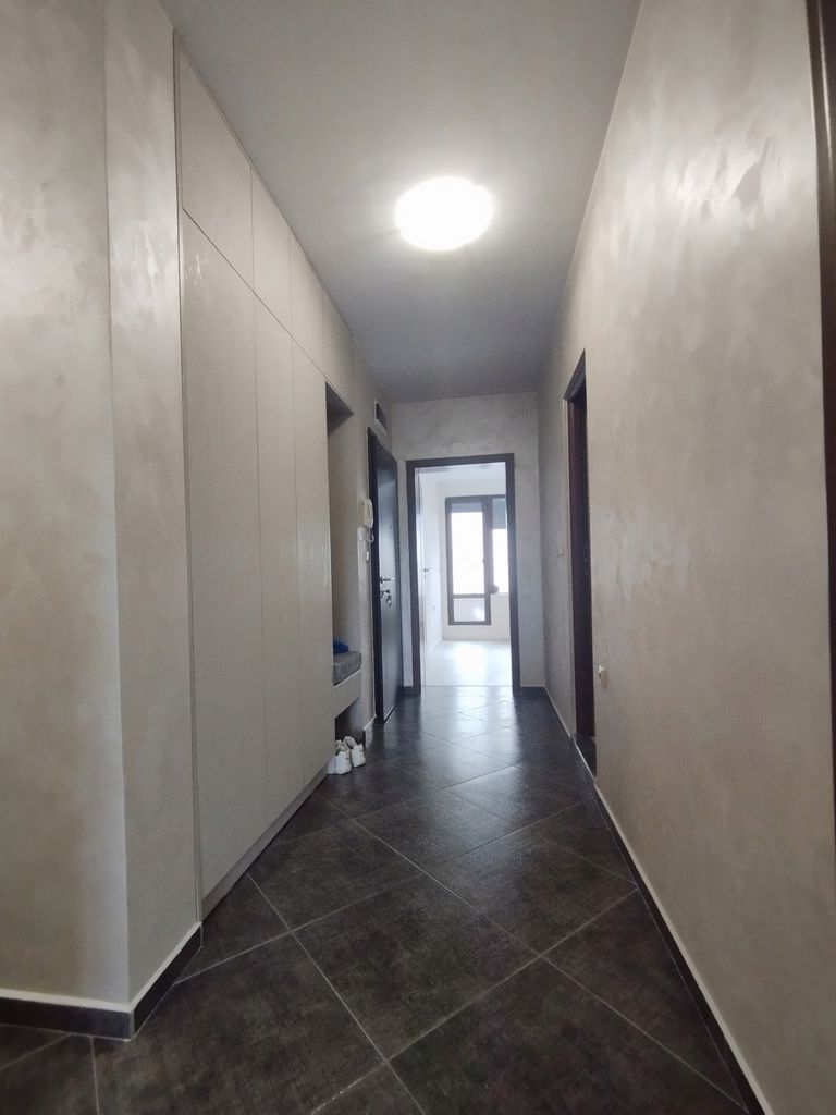 Продава се Тристаен апартамент в Пловдив, Каменица 2 - 109 кв.м за 2606 €/кв.м - Снимка #4